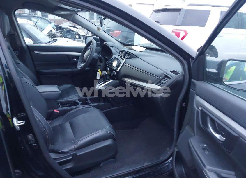 Photo 5 of 2018 Honda Cr-v LX (VIN 2HKRW5H31JH400669)