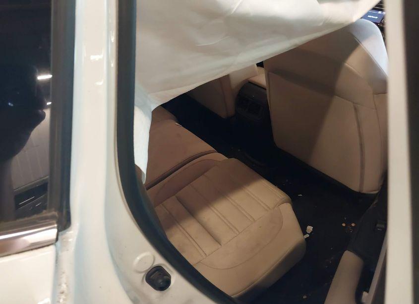 Photo 8 of 2019 Honda Cr-v LX (VIN 2HKRW5H31KH400396)