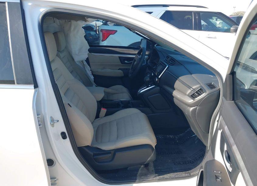 Photo 5 of 2019 Honda Cr-v LX (VIN 2HKRW5H32KH400925)