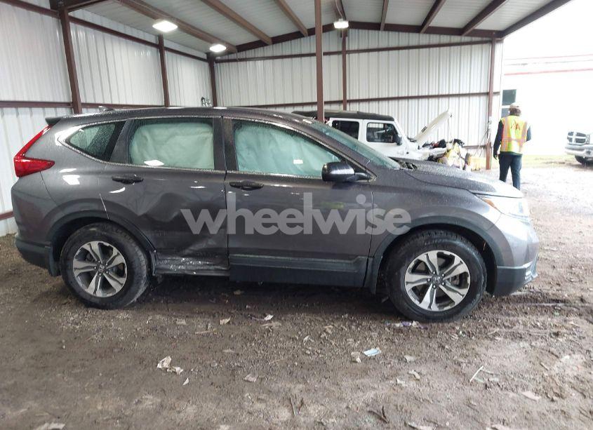 Photo 13 of 2019 Honda Cr-v LX (VIN 2HKRW5H33KH412873)