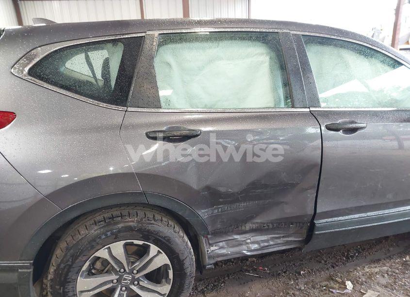 Photo 6 of 2019 Honda Cr-v LX (VIN 2HKRW5H33KH412873)