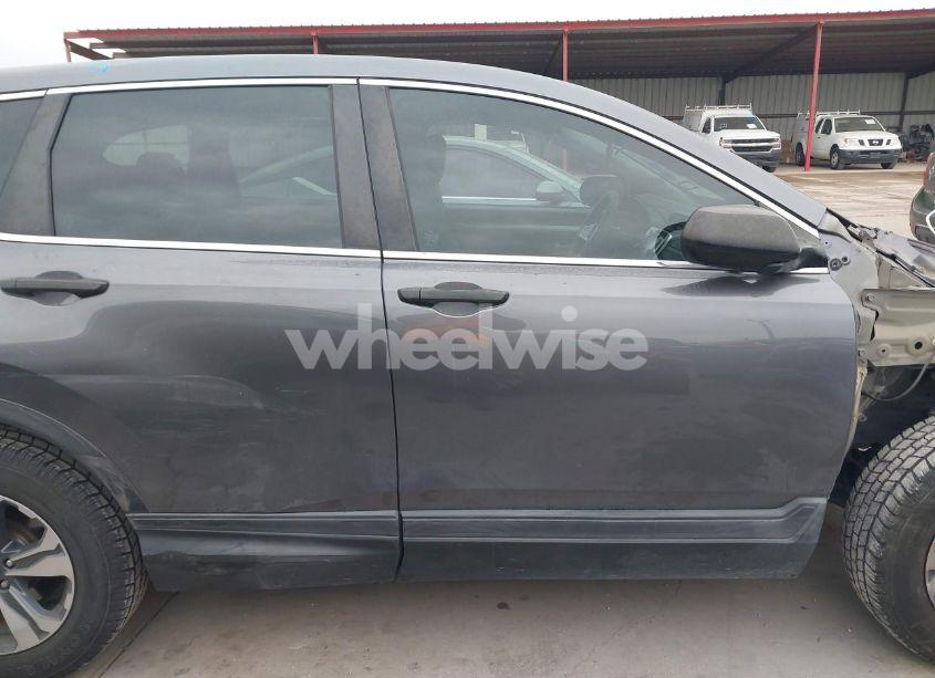 Photo 14 of 2018 Honda Cr-v LX (VIN 2HKRW5H35JH418642)