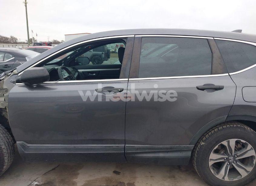 Photo 15 of 2018 Honda Cr-v LX (VIN 2HKRW5H35JH418642)