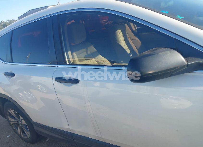 Photo 13 of 2018 Honda Cr-v LX (VIN 2HKRW5H35JH422013)