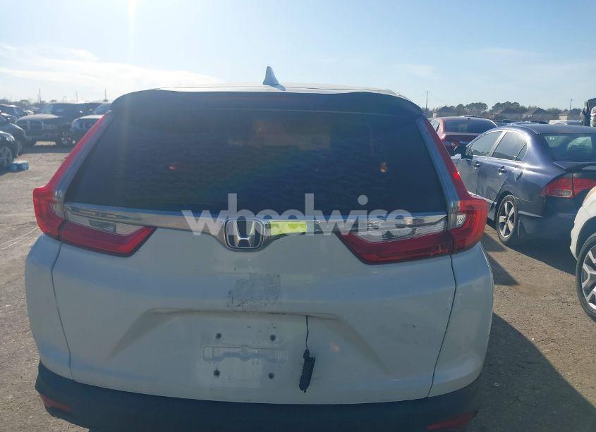 Photo 16 of 2018 Honda Cr-v LX (VIN 2HKRW5H35JH422013)