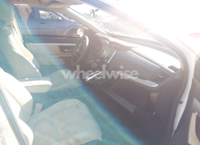 Photo 5 of 2018 Honda Cr-v LX (VIN 2HKRW5H35JH422013)