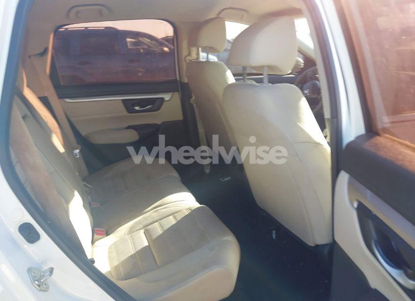 Photo 8 of 2018 Honda Cr-v LX (VIN 2HKRW5H35JH422013)