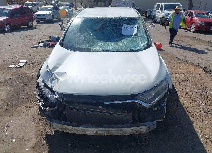 Photo 11 of 2018 Honda Cr-v LX (VIN 2HKRW5H36JH400957)