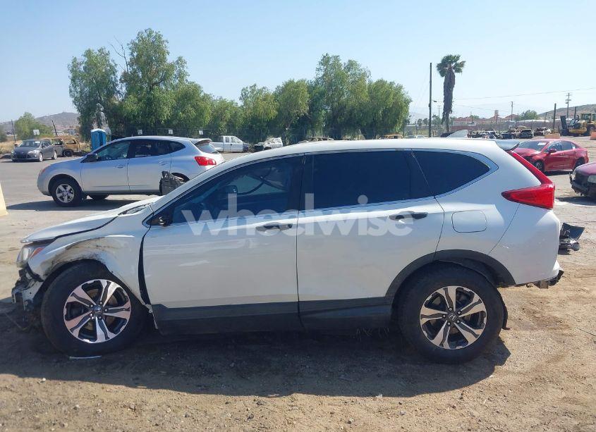 Photo 13 of 2018 Honda Cr-v LX (VIN 2HKRW5H36JH400957)