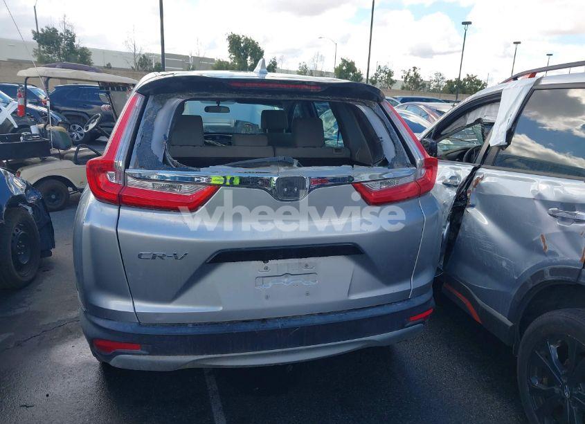 Photo 17 of 2018 Honda Cr-v LX (VIN 2HKRW5H37JH409599)