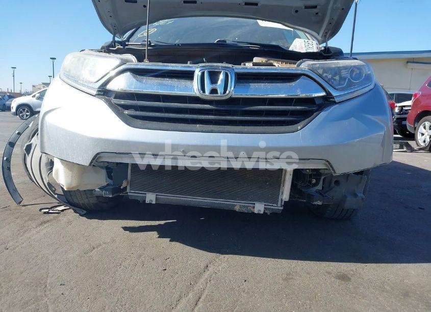 Photo 18 of 2018 Honda Cr-v LX (VIN 2HKRW5H37JH409599)