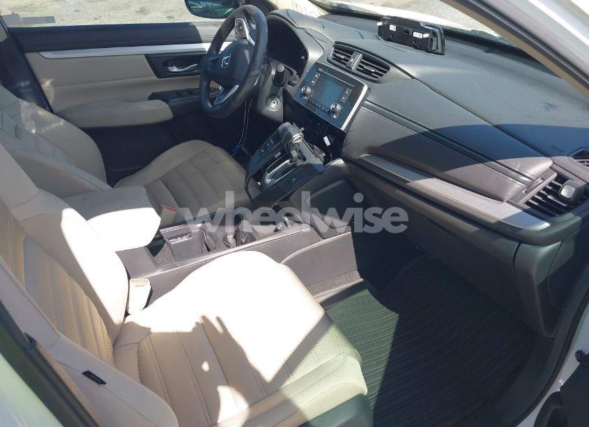 Photo 5 of 2019 Honda Cr-v LX (VIN 2HKRW5H37KH415825)