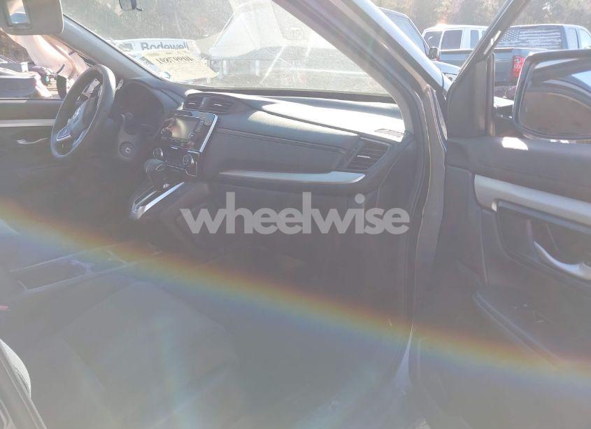 Photo 5 of 2018 Honda Cr-v LX (VIN 2HKRW5H38JH423947)