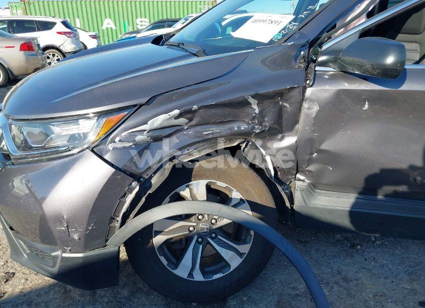 Photo 6 of 2018 Honda Cr-v LX (VIN 2HKRW5H38JH423947)