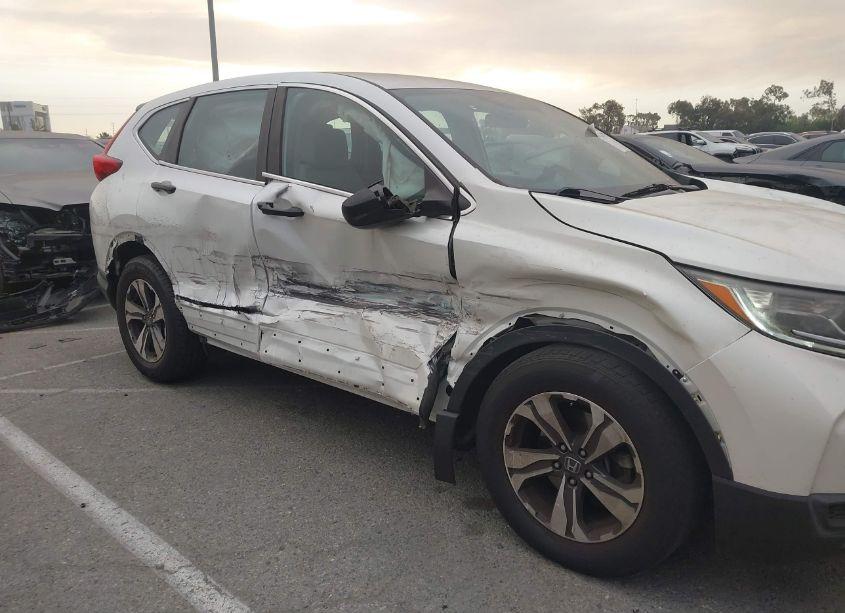 Photo 6 of 2018 Honda Cr-v LX (VIN 2HKRW5H39JH408101)