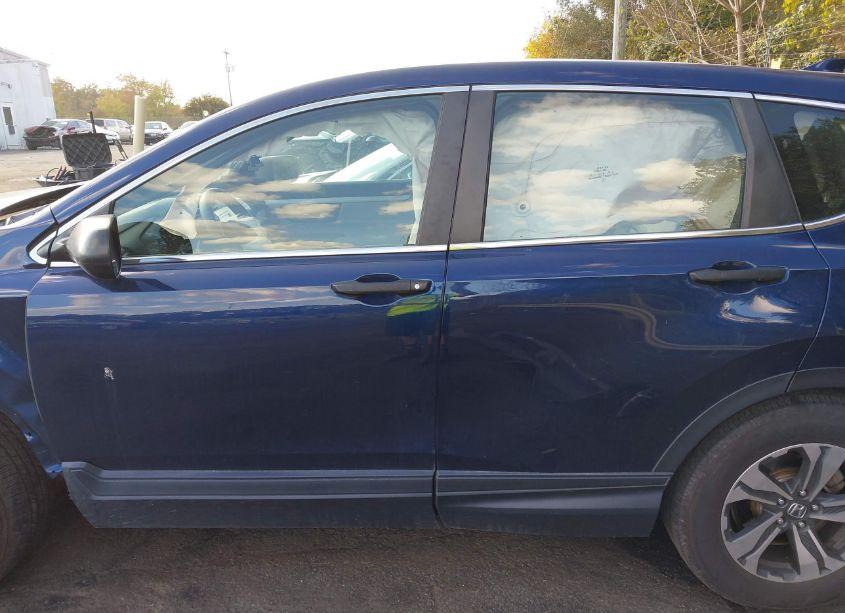 Photo 15 of 2018 Honda Cr-v LX (VIN 2HKRW5H39JH415131)