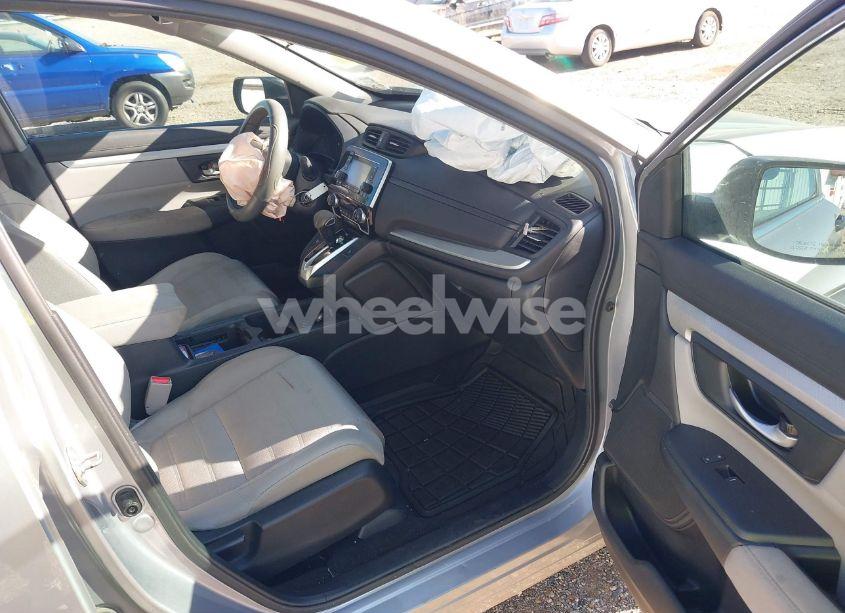 Photo 5 of 2019 Honda Cr-v LX (VIN 2HKRW5H39KH418788)