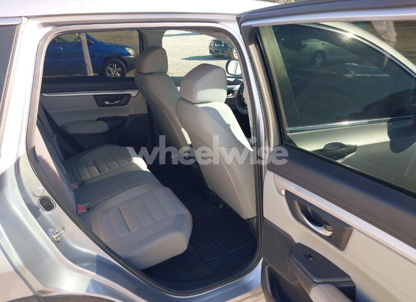 Photo 8 of 2019 Honda Cr-v LX (VIN 2HKRW5H39KH418788)