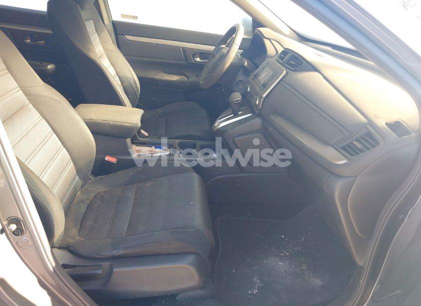 Photo 5 of 2018 Honda Cr-v LX (VIN 2HKRW5H3XJH419110)