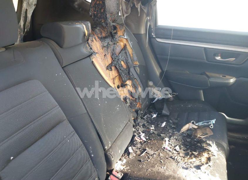 Photo 6 of 2018 Honda Cr-v LX (VIN 2HKRW5H3XJH419110)