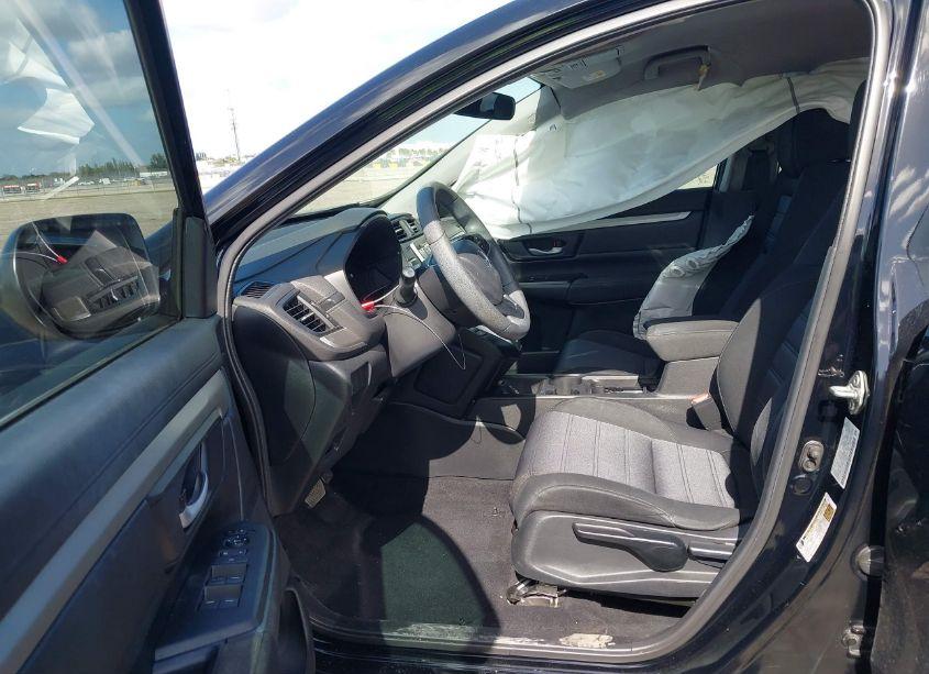 Photo 5 of 2019 Honda Cr-v LX (VIN 2HKRW5H3XKH413423)