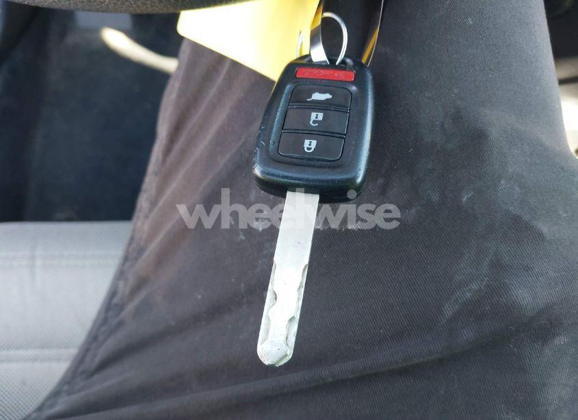 Photo 11 of 2018 Honda Cr-v LX (VIN 2HKRW6H30JH206138)