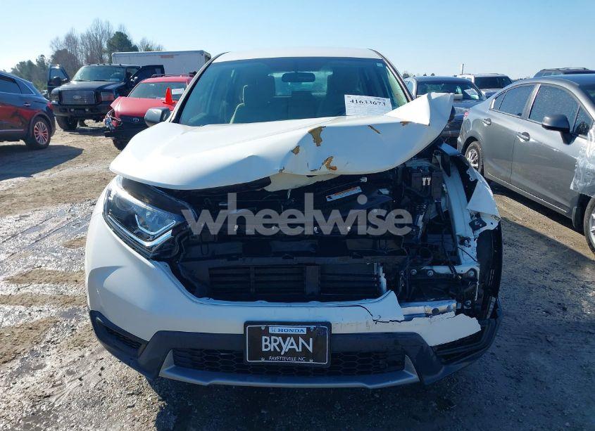 Photo 13 of 2018 Honda Cr-v LX (VIN 2HKRW6H30JH206138)