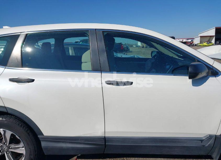 Photo 14 of 2018 Honda Cr-v LX (VIN 2HKRW6H30JH206138)