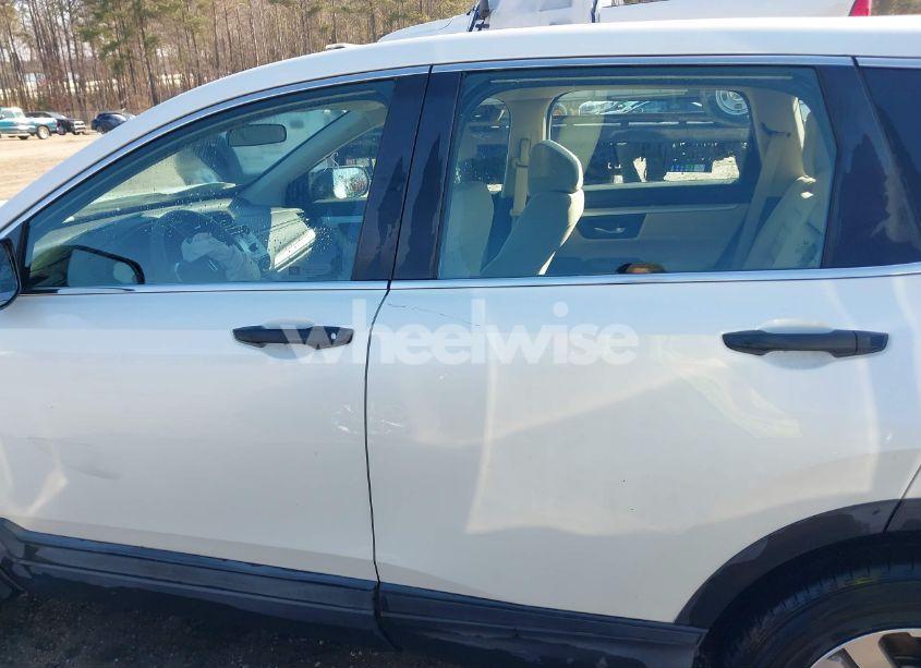 Photo 15 of 2018 Honda Cr-v LX (VIN 2HKRW6H30JH206138)