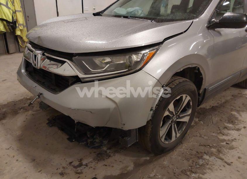 Photo 6 of 2019 Honda Cr-v LX (VIN 2HKRW6H30KH222860)