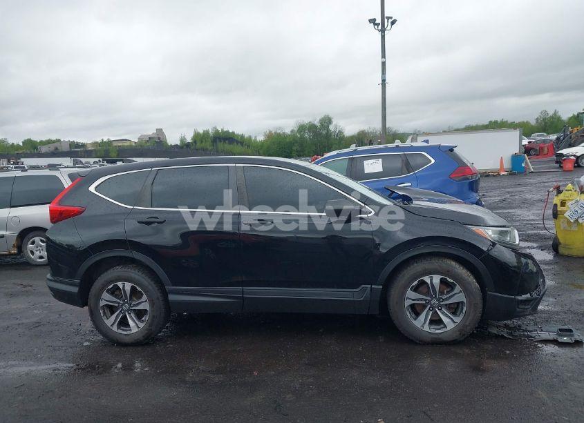 Photo 13 of 2018 Honda Cr-v LX (VIN 2HKRW6H31JH201269)