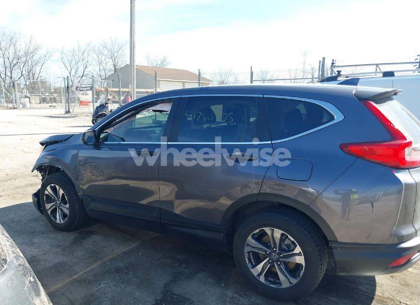 Photo 15 of 2018 Honda Cr-v LX (VIN 2HKRW6H31JH205659)