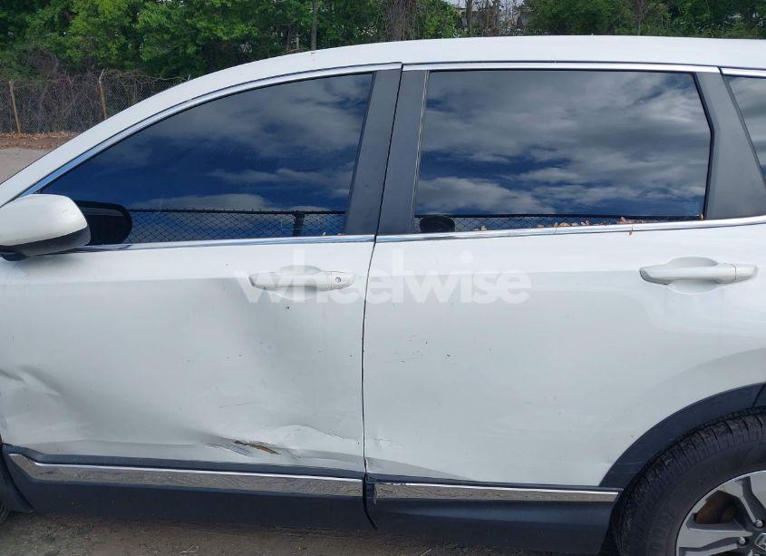 Photo 14 of 2018 Honda Cr-v LX (VIN 2HKRW6H31JH211588)