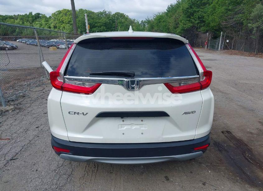 Photo 16 of 2018 Honda Cr-v LX (VIN 2HKRW6H31JH211588)