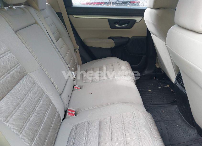 Photo 8 of 2018 Honda Cr-v LX (VIN 2HKRW6H31JH211588)