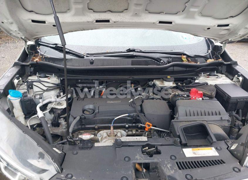 Photo 10 of 2018 Honda Cr-v LX (VIN 2HKRW6H32JH200793)