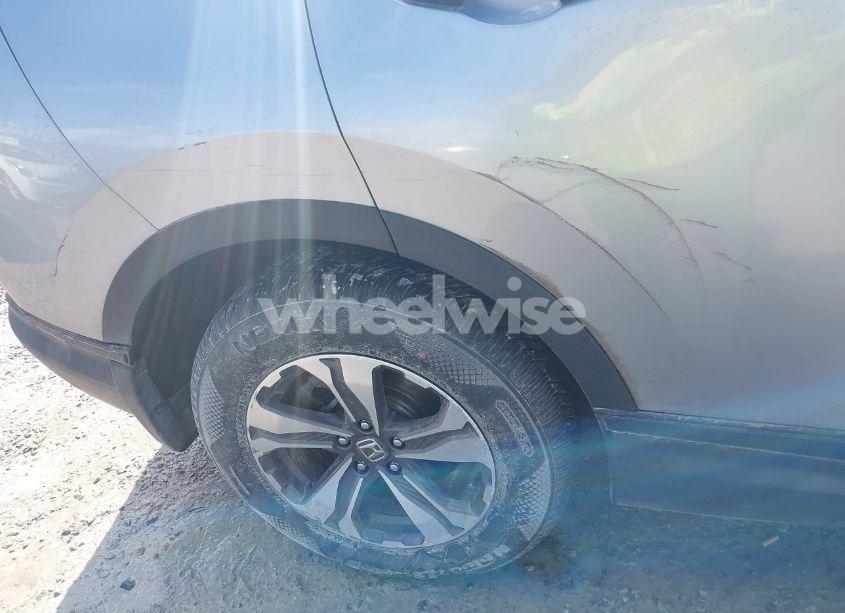 Photo 18 of 2018 Honda Cr-v LX (VIN 2HKRW6H32JH215326)