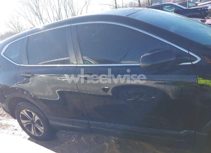 Photo 13 of 2018 Honda Cr-v LX (VIN 2HKRW6H32JH217402)