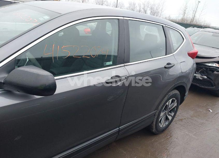 Photo 14 of 2018 Honda Cr-v LX (VIN 2HKRW6H32JH226018)