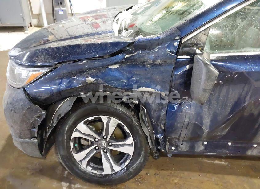 Photo 6 of 2019 Honda Cr-v LX (VIN 2HKRW6H32KH202920)