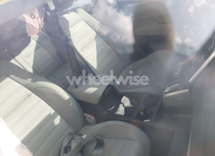 Photo 5 of 2017 Honda Cr-v LX (VIN 2HKRW6H33HH208430)