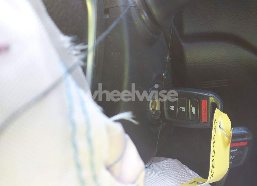 Photo 11 of 2018 Honda Cr-v LX (VIN 2HKRW6H33JH207669)