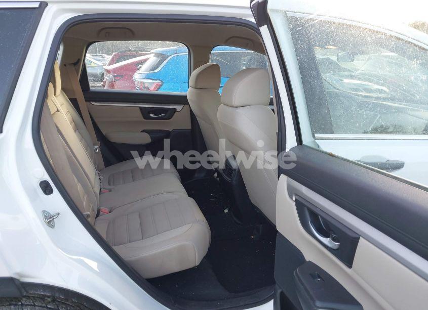 Photo 8 of 2018 Honda Cr-v LX (VIN 2HKRW6H33JH212919)