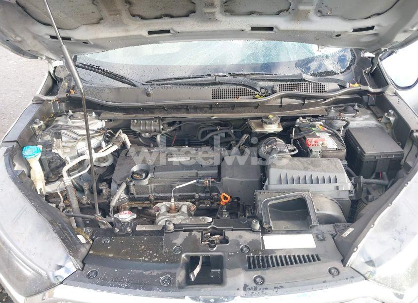 Photo 10 of 2018 Honda Cr-v LX (VIN 2HKRW6H33JH213990)