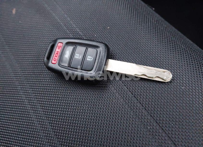 Photo 11 of 2019 Honda Cr-v LX (VIN 2HKRW6H33KH226532)