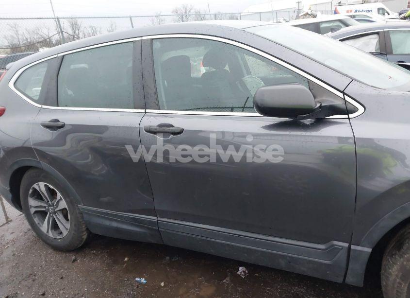 Photo 13 of 2019 Honda Cr-v LX (VIN 2HKRW6H33KH226532)