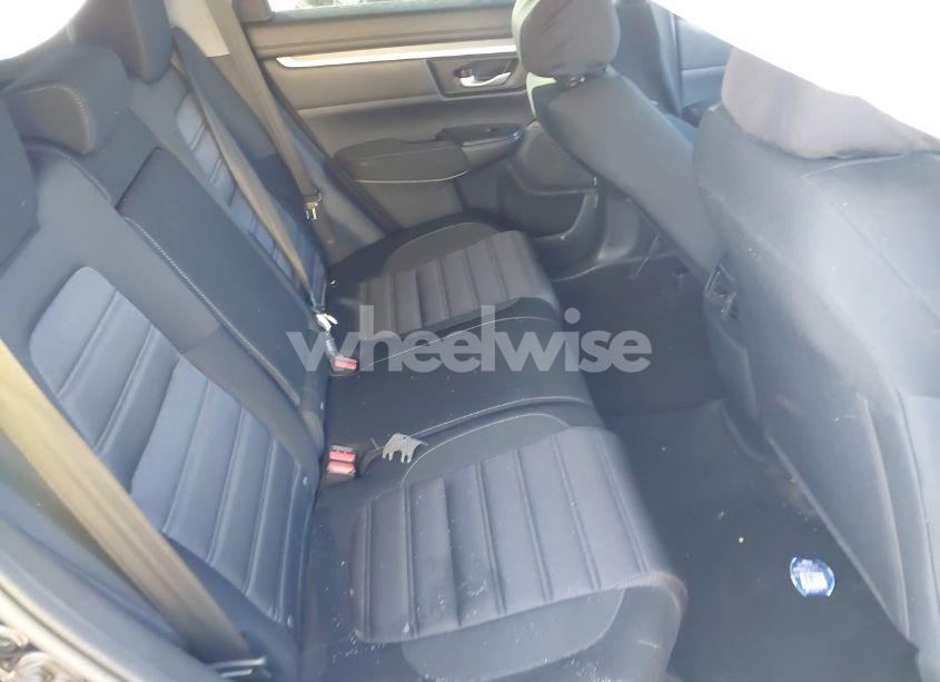 Photo 8 of 2019 Honda Cr-v LX (VIN 2HKRW6H33KH227017)