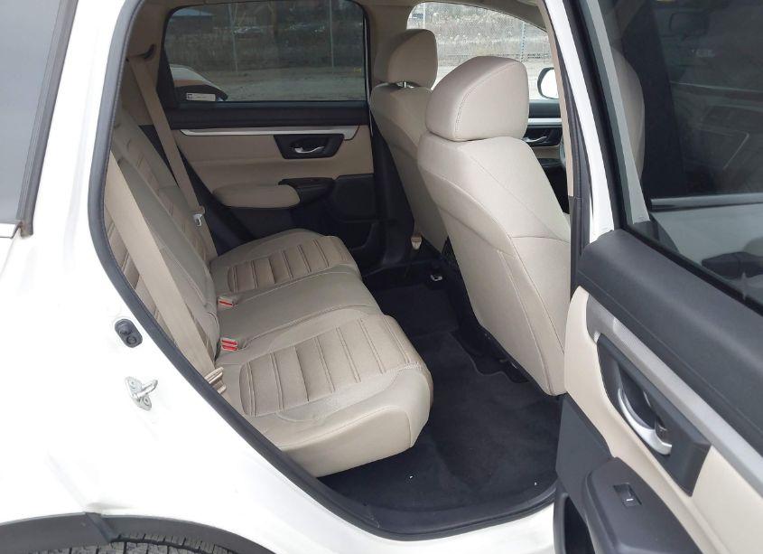 Photo 8 of 2018 Honda Cr-v LX (VIN 2HKRW6H34JH230670)