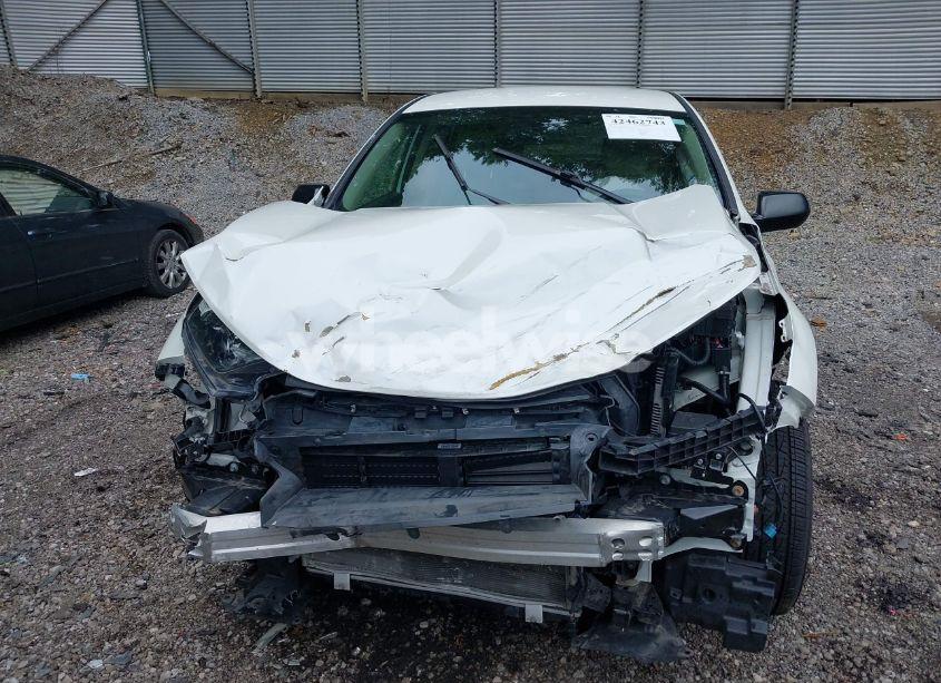 Photo 12 of 2018 Honda Cr-v LX (VIN 2HKRW6H34JH231348)