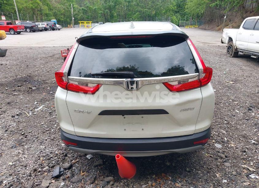 Photo 16 of 2018 Honda Cr-v LX (VIN 2HKRW6H34JH231348)